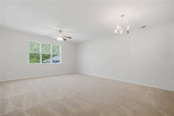 2424 Chancery LN Unit 303, Chesapeake, VA 23321