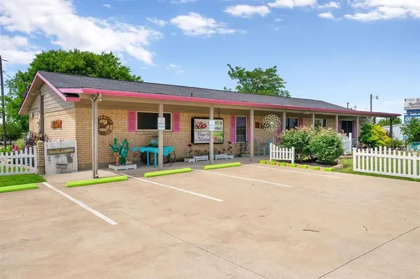 5236 E Highway 67, Alvarado, TX 76009