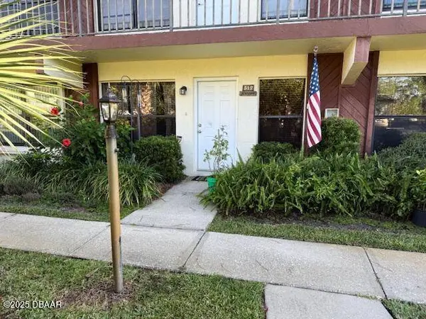108 Lacosta LN, Daytona Beach, FL 32114