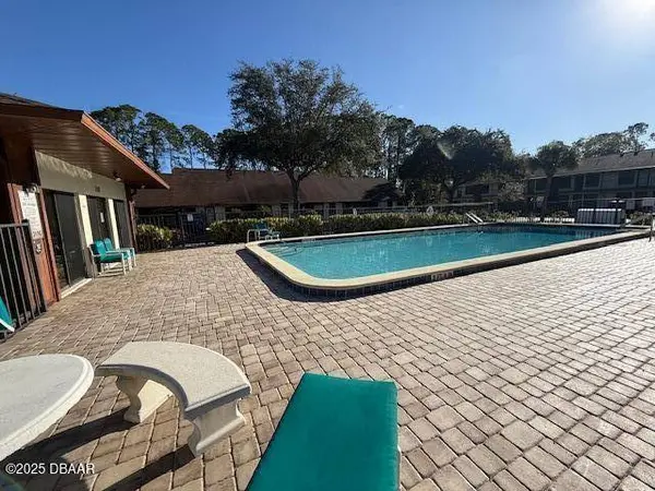 108 Lacosta LN, Daytona Beach, FL 32114