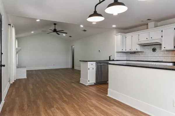 905 Davie Lee Drive, Copperas Cove, TX 76522