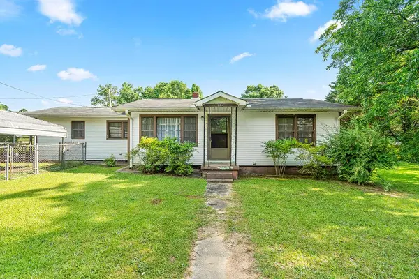 204 Oakland Ave, Abbeville, SC 29620
