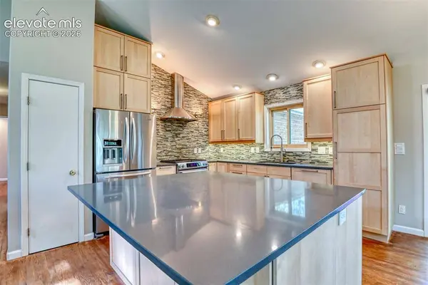 200 Bridle DR, Woodland Park, CO 80863