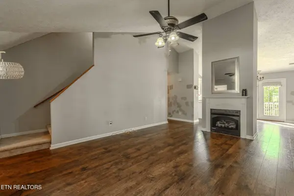 738 Colony Village Way, Knoxville, TN 37923