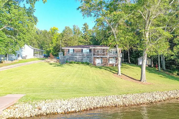 116 Bluff Rd, Greenwood, SC 29649