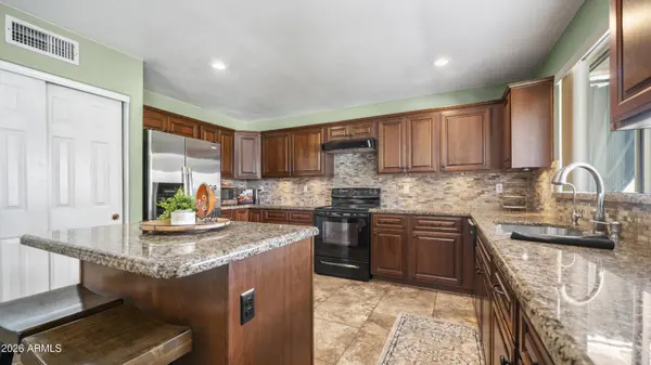 743 W KINGS Avenue, Phoenix, AZ 85023