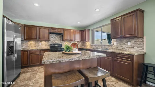 743 W KINGS Avenue, Phoenix, AZ 85023