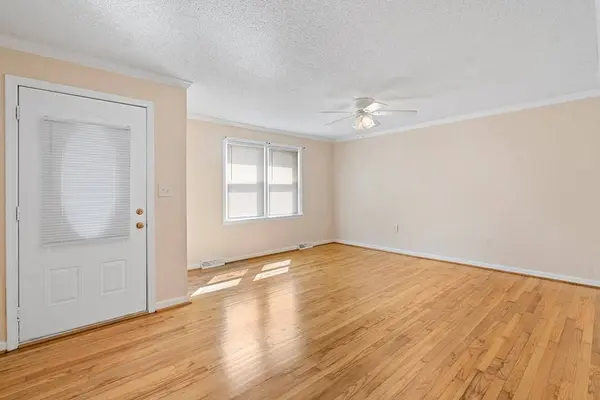 107 Grove St, Clinton, SC 29325