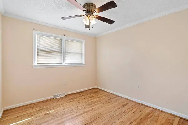 107 Grove St, Clinton, SC 29325