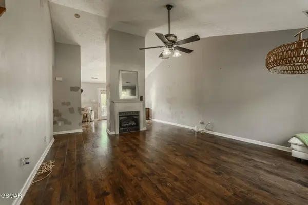 738 Colony Village Way, Knoxville, TN 37923