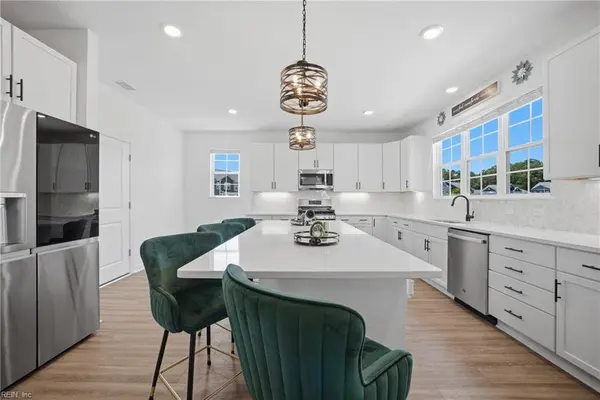 1910 Briton LN, Chesapeake, VA 23322