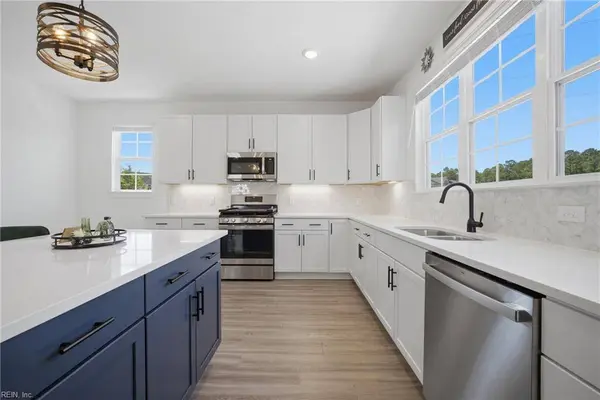 1910 Briton LN, Chesapeake, VA 23322