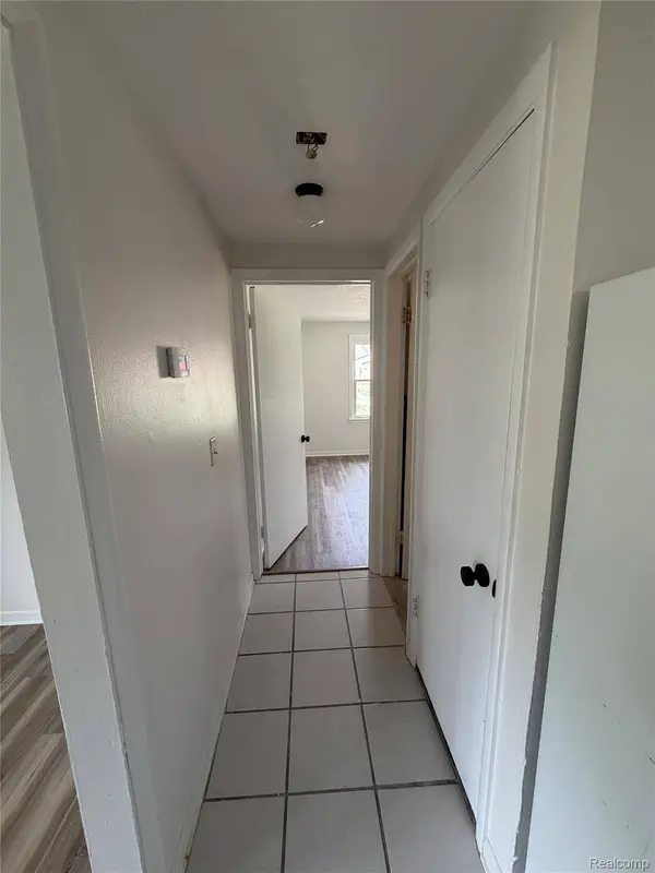 6381 Monroe RD, Franklin Township, MI 49287