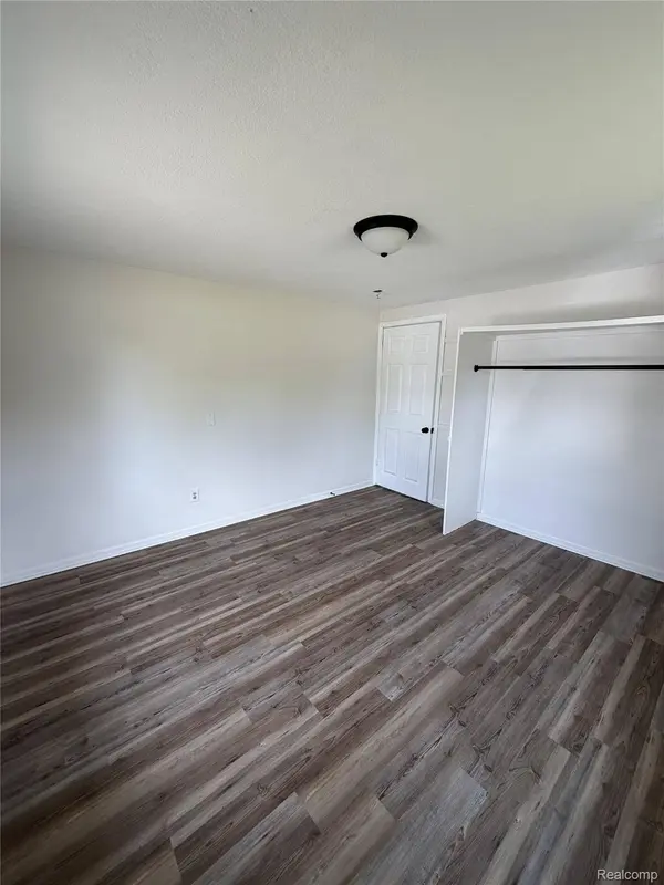 6381 Monroe RD, Franklin Township, MI 49287