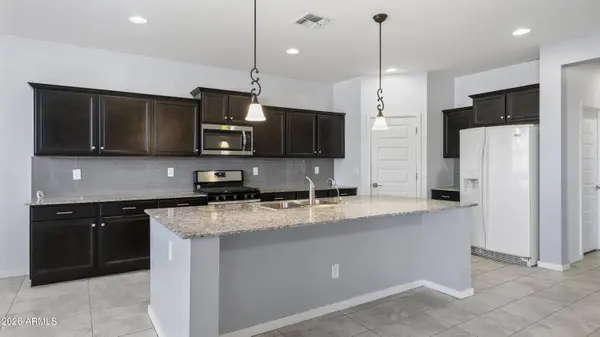 37455 N GLEN ECHO Drive, San Tan Valley, AZ 85140