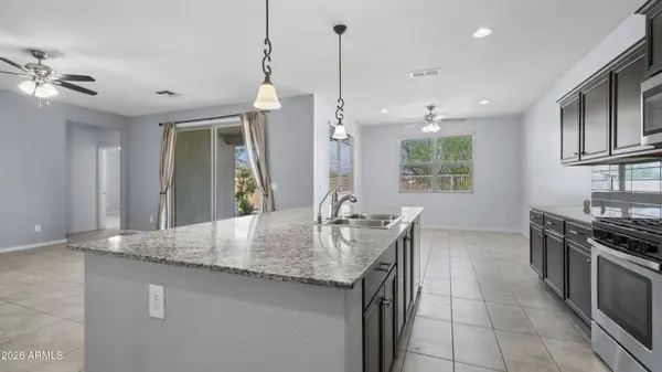 37455 N GLEN ECHO Drive, San Tan Valley, AZ 85140