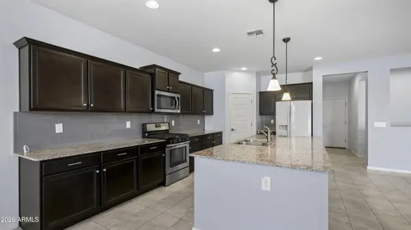 37455 N GLEN ECHO Drive, San Tan Valley, AZ 85140
