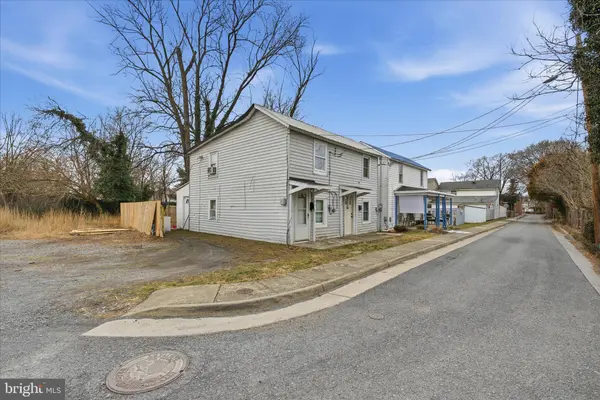 45 AND 45 1/2 RACE ST