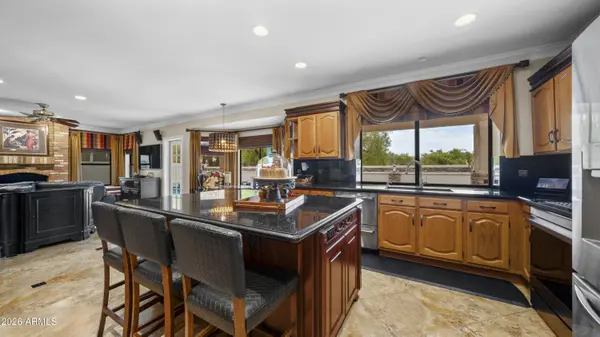 42 E MARIA Lane, Tempe, AZ 85284
