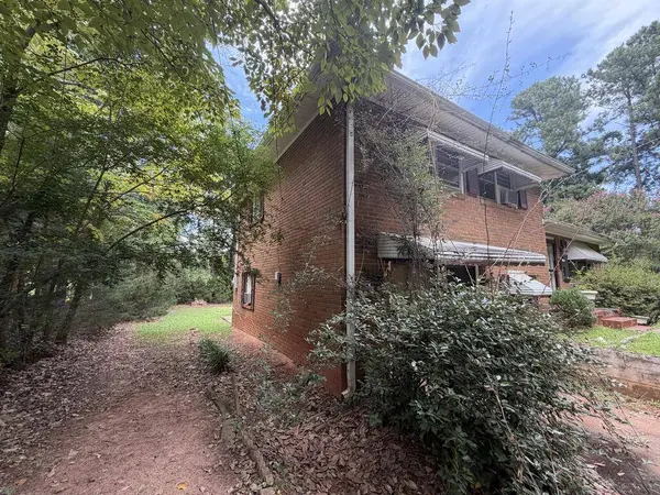 307 N Bethune St, Greenwood, SC 29646