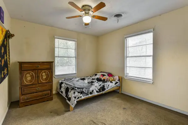 1711 Greenwood Avenue, Killeen, TX 76541