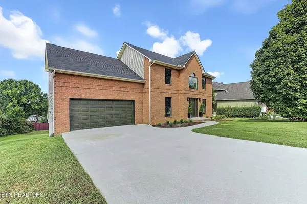 10108 Delle Meade Drive, Knoxville, TN 37931