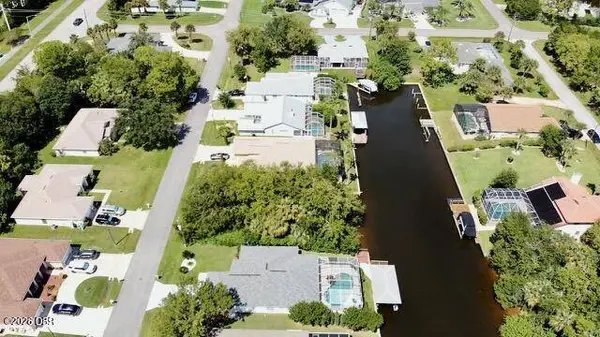 62 Columbia LN, Palm Coast, FL 32137