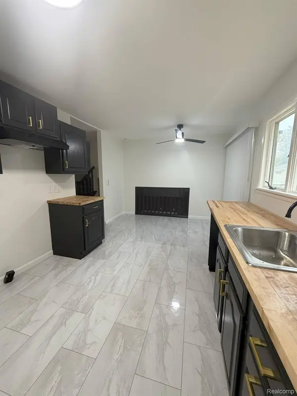 5348 Winshall DR, Swartz Creek, MI 48473
