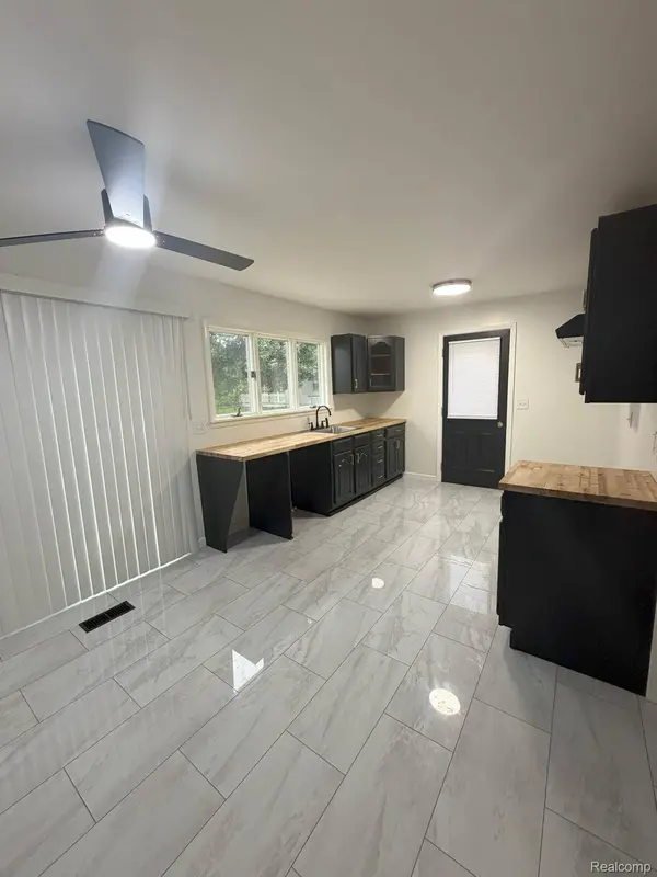 5348 Winshall DR, Swartz Creek, MI 48473