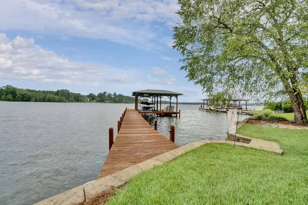 107 Gardenia Dr, Ninety Six, SC 29666