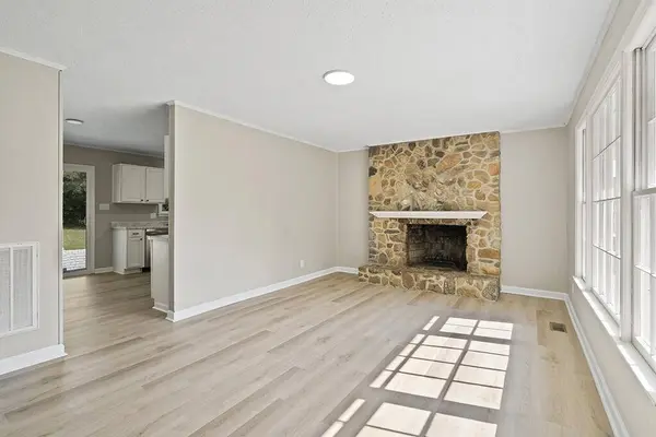 112 Anderson Dr, Greenwood, SC 29646
