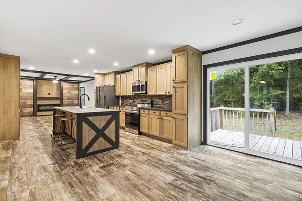 207 Beach Dr, Ninety Six, SC 29666