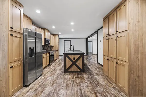 207 Beach Dr, Ninety Six, SC 29666