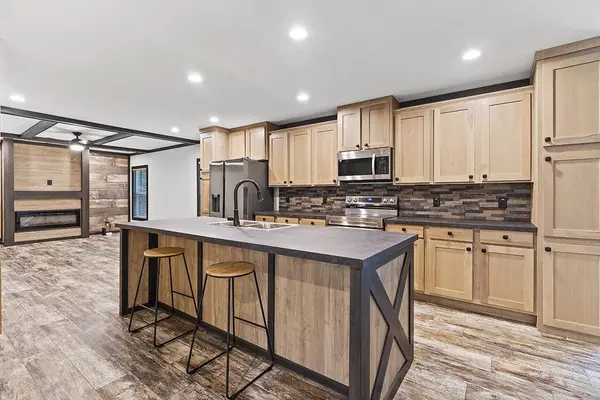 207 Beach Dr, Ninety Six, SC 29666