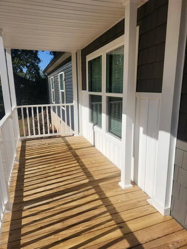 207 Beach Dr, Ninety Six, SC 29666