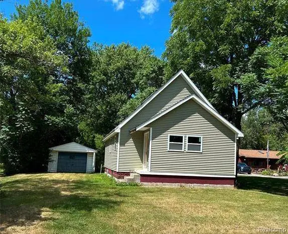 5325 Sitka ST, Burton, MI 48519