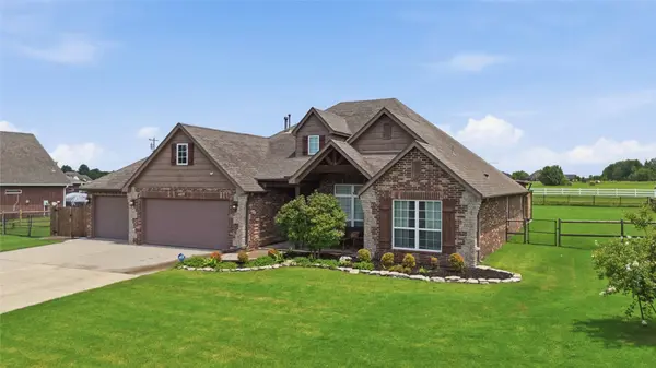 6877 S 304th East Avenue, Broken Arrow, OK 74014