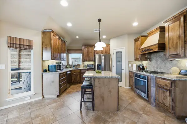 6877 S 304th East Avenue, Broken Arrow, OK 74014