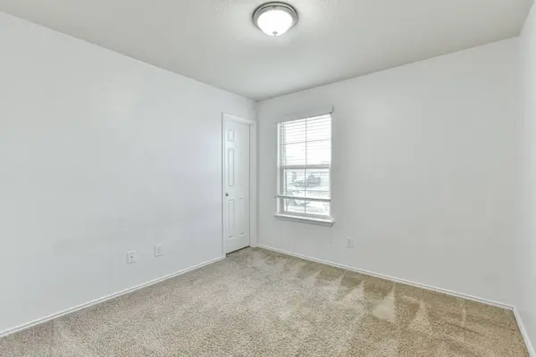 5909 Amelia Earhart Blvd, Killeen, TX 76543