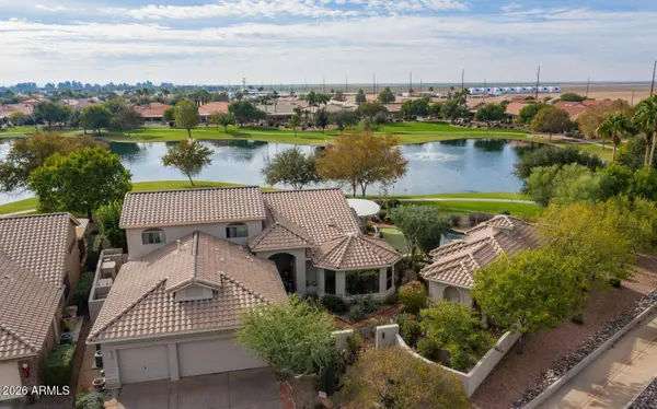 8905 E EMERALD Drive