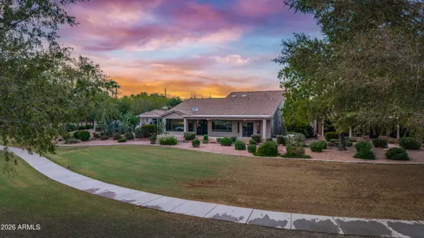 8905 E EMERALD Drive, Sun Lakes, AZ 85248