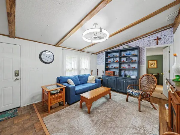 14044 Kennedy St, Woodford, VA 22580