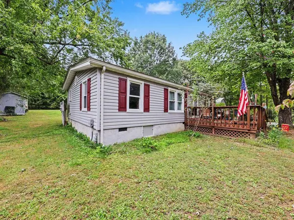 14044 Kennedy St, Woodford, VA 22580