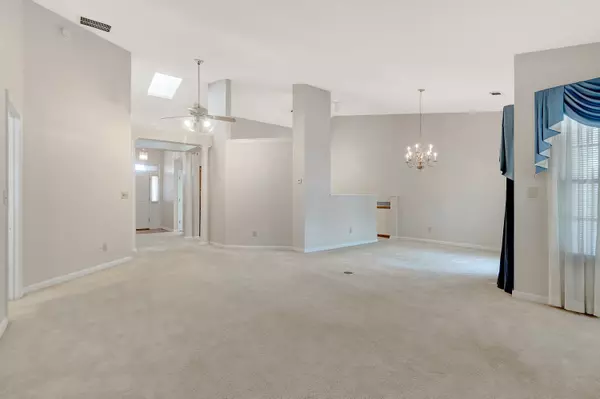 Union City, GA 30291-2303,4401 Deborahs Ct