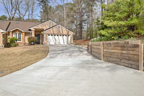 Union City, GA 30291-2303,4401 Deborahs Ct