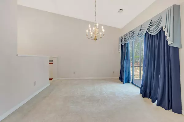 Union City, GA 30291-2303,4401 Deborahs Ct