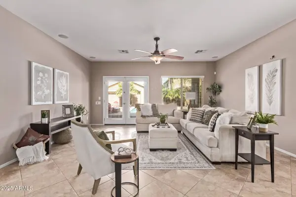 3044 E TRIGGER Way, Gilbert, AZ 85297