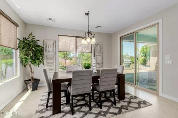 794 W LEATHERWOOD Avenue, Queen Creek, AZ 85140