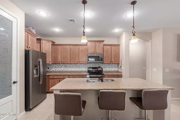 1410 W POPCORN TREE Avenue, Queen Creek, AZ 85140