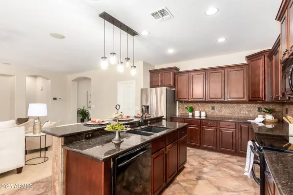595 W DRAGON TREE Avenue, Queen Creek, AZ 85140